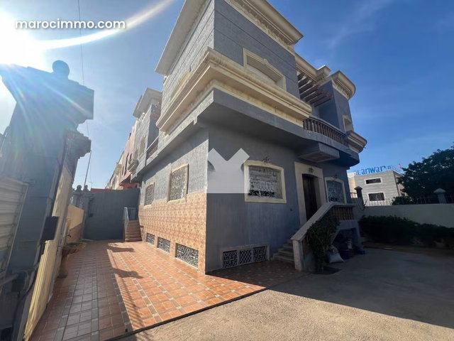 Villa à Vendre de 323.0 m² à Casablanca, Al Osra — 4