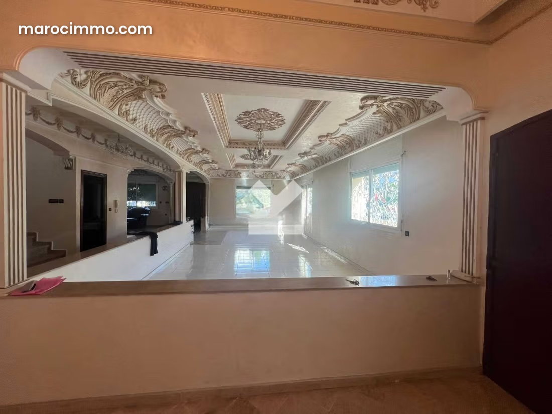 Villa familiale 323 m², 6 chambres, Aïn Chock, Casablanca — Casablanca