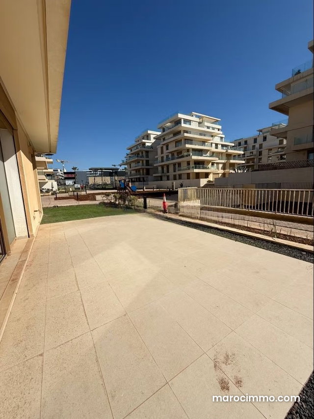 Bel appartement à vendre à RÉSIDENCE IMKAN LE CAROUSSEL. 4 pièces. Places de stationnement et terrasse — 2