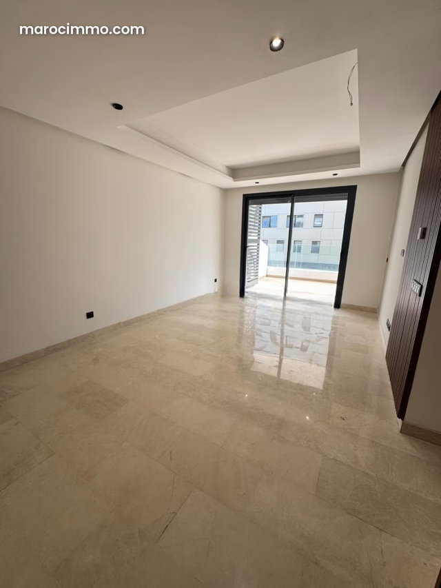 Appartement de standing avec splendide terrasse — 4
