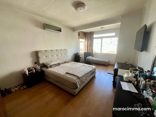 Bel appartement rénové à vendre à Place Ollier, Gauthier — 3