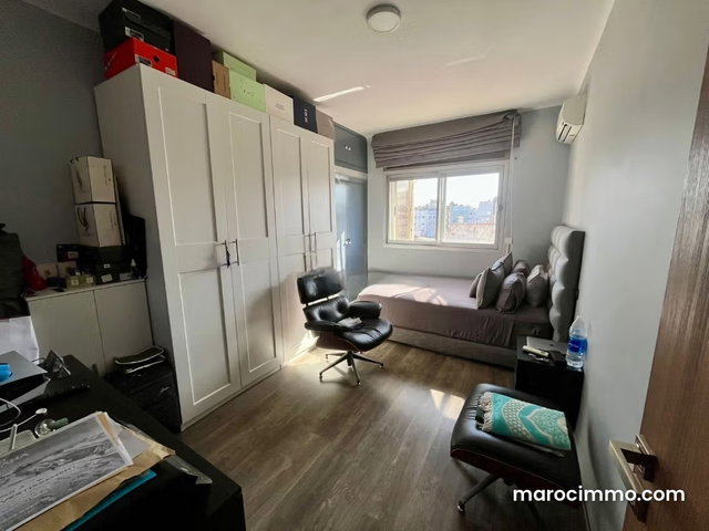 Bel appartement rénové à vendre à Place Ollier, Gauthier — 5