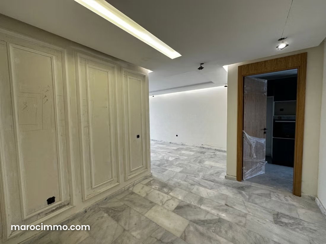 120 m² Apartment, 3 Bedrooms, Oasis, Casablanca, Furnished and Fully Equipped — Casablanca