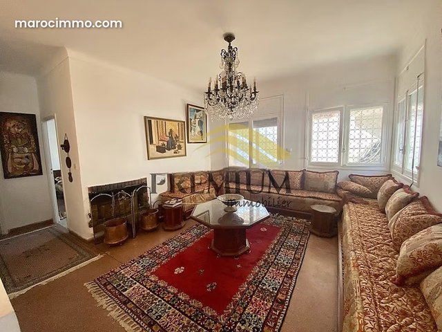 Villa A vendre à l'agdal — 2