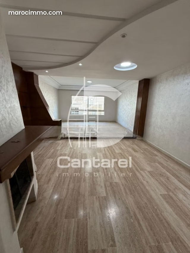 Spacieux appt vide en vente maarif extension — Casablanca