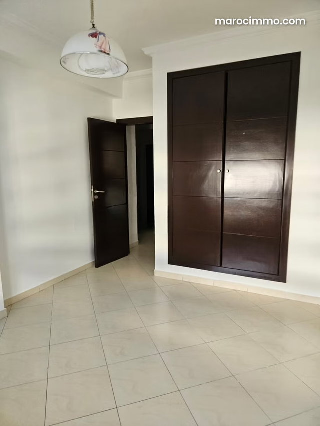 Location d'un appartement à De La Plage. Surface totale 100 m². Vue imprenable sur la mer, double vitrage — 2