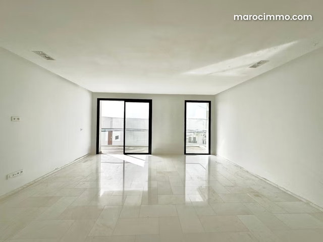 Appartement à vendre à Star Hill. Surface totale 130 m². Porte blindée et vue sur mer — 5