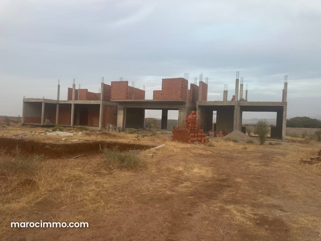 Villa 500 m² sur 3 hectares, vue montagne, Tamazouzte — Tamazouzte