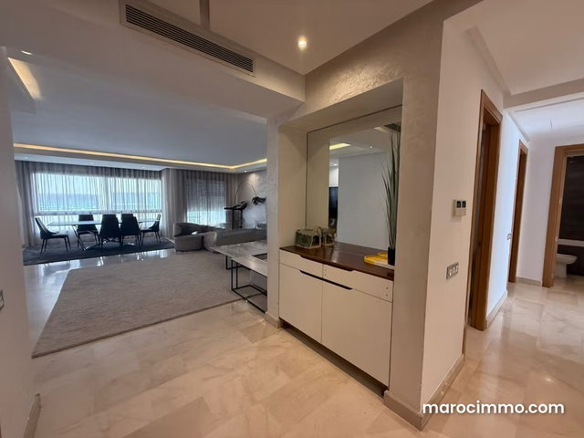 Golden Triangle/Magnificent 172m² Modern Furnished Apartment — 5