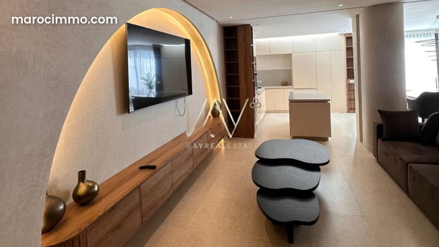 Appartement à louer à Sania. 3 chambres agréables. Ascenseur et terrasse — 2