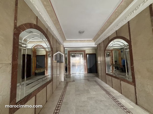 Bureau de 67 m² à Casablanca — 5