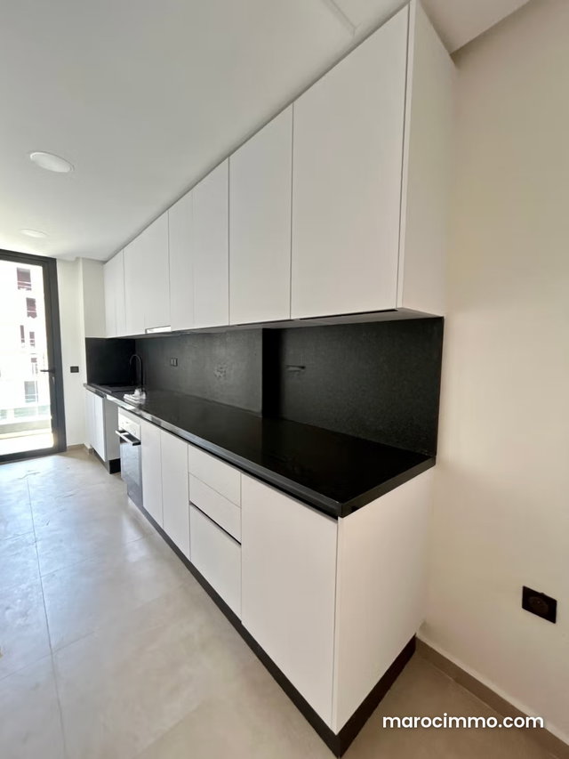 Appartement à vendre à CFC — 3