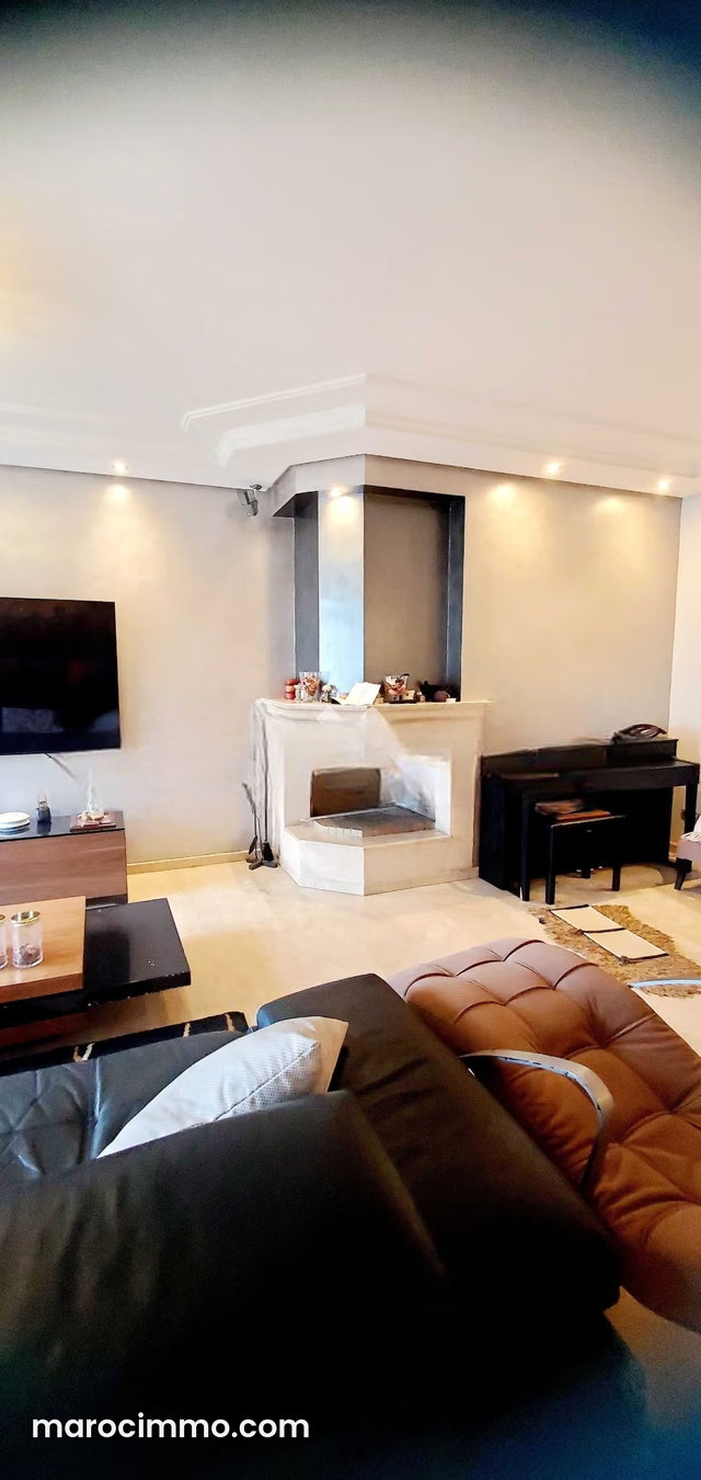 Appartement à Vendre de 161.0 m² à Casablanca, Cil — 2