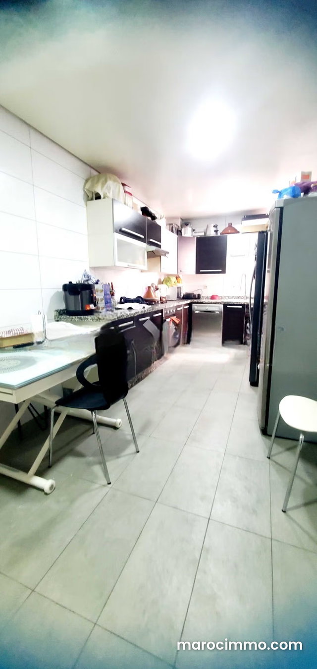 Appartement à Vendre de 161.0 m² à Casablanca, Cil — 3