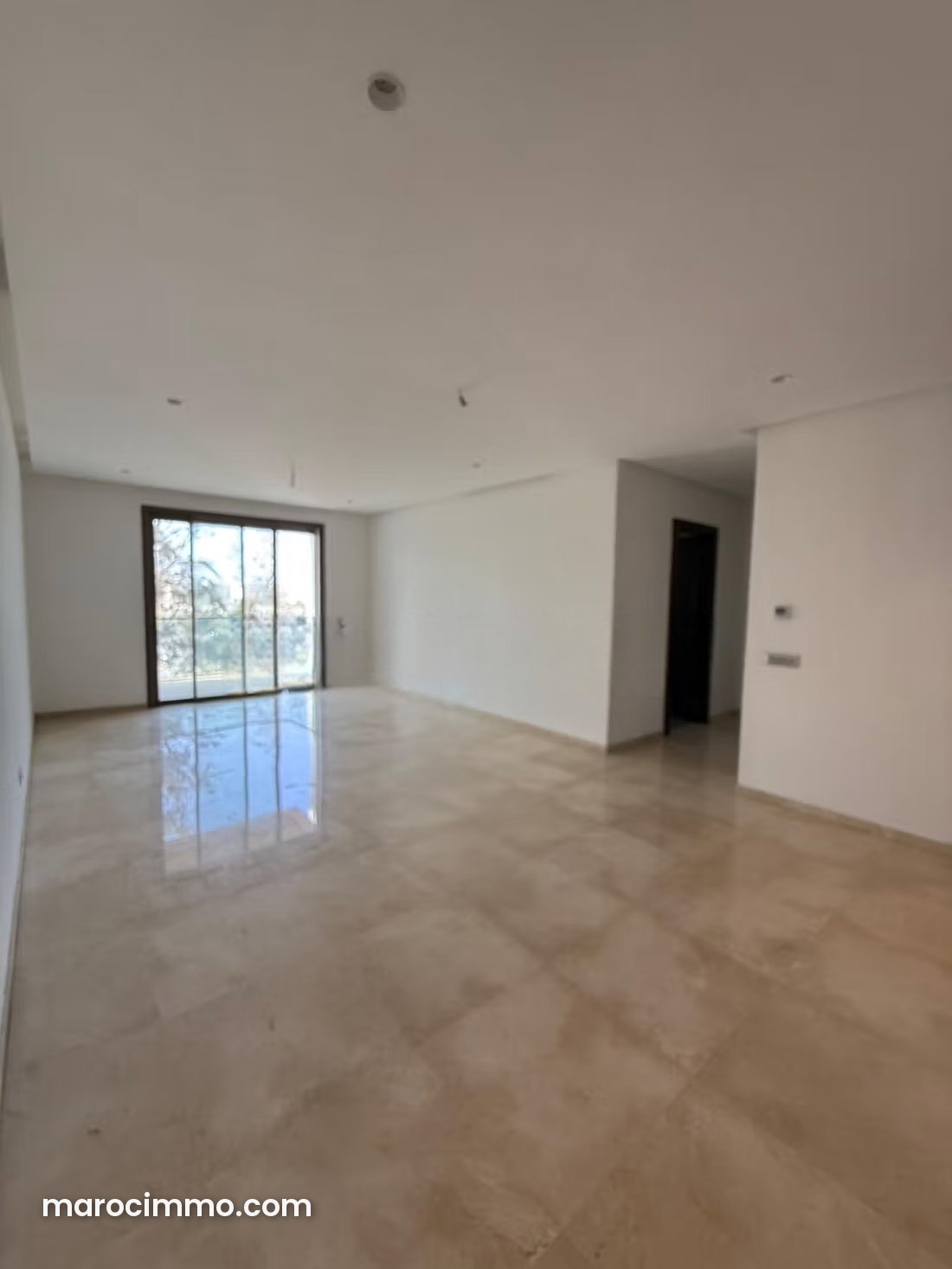 150 sqm 3-bedroom apartment with terrace, Souissi, Rabat — Rabat