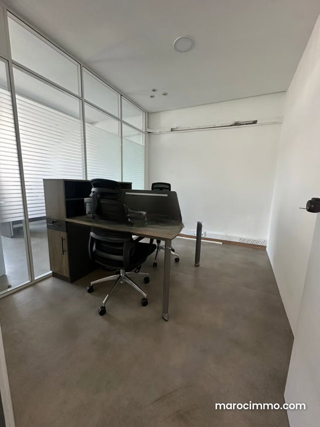 Superbe bureau moderne à louer au cœur d’un quartier stratégique — 5