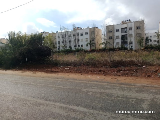 Beau terrain à la vente à Hay laayayda. Surface de 5000 m² — 2