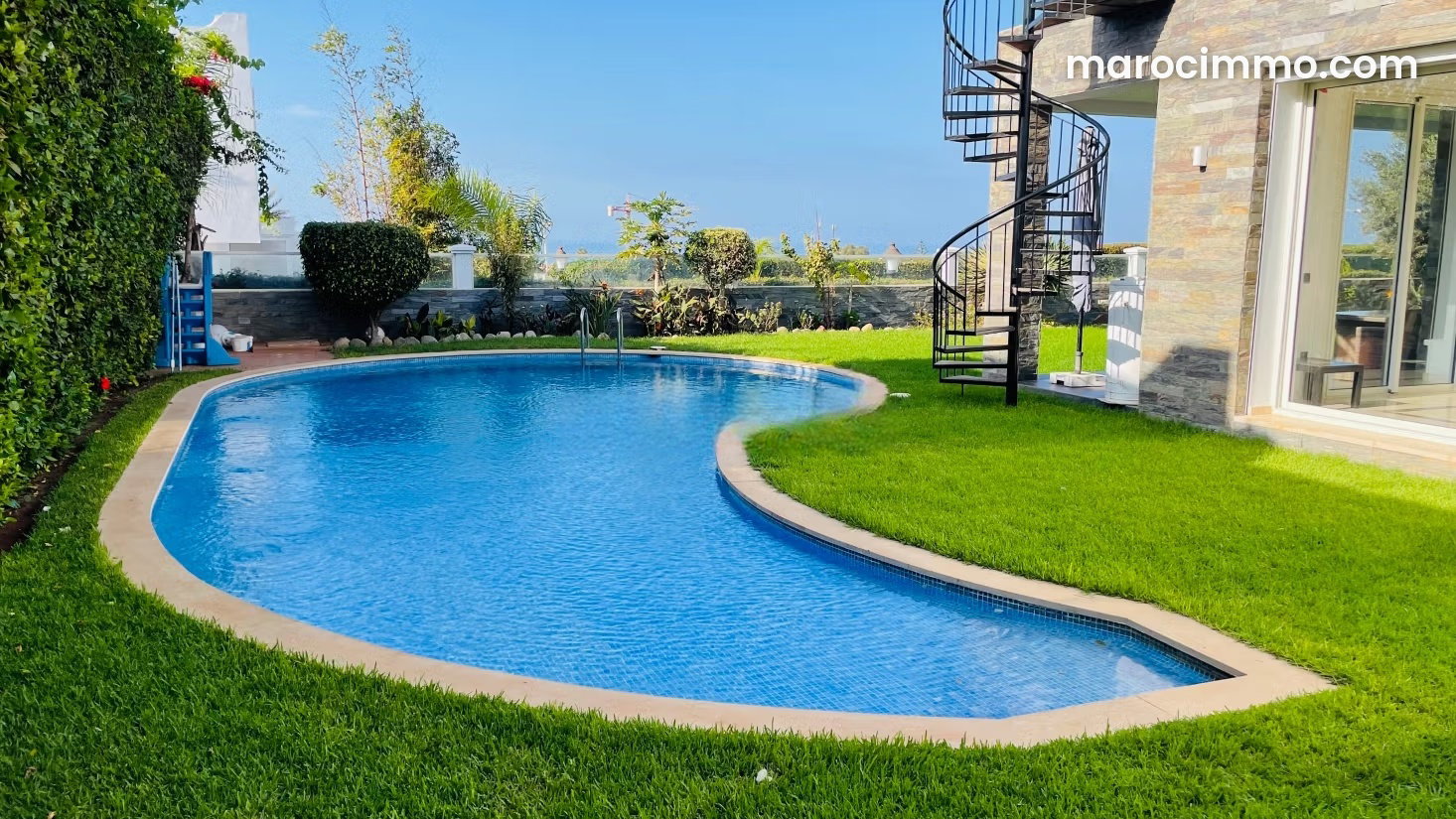 600 m² Villa with Pool and Sea Views, Aïn Diab, Casablanca — Casablanca