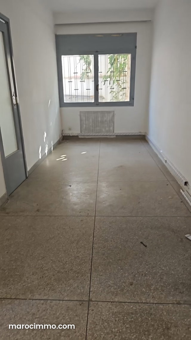 Apparemment à usage bureau — 4