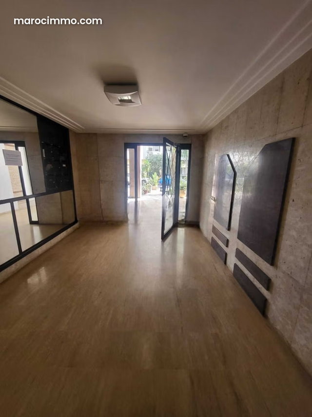 Appartement à Louer de 243.0 m² à Casablanca, Gauthier — 3