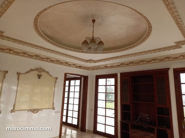 Villa4000m usage bureau a souissi — 3