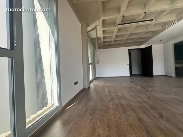 Top office floor — 4