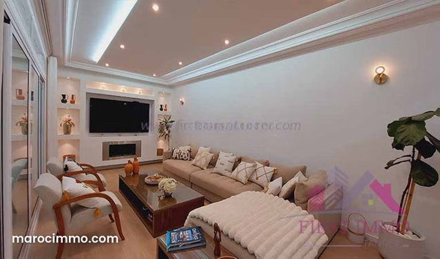 Luxury Penthouse with Panoramic View — 2