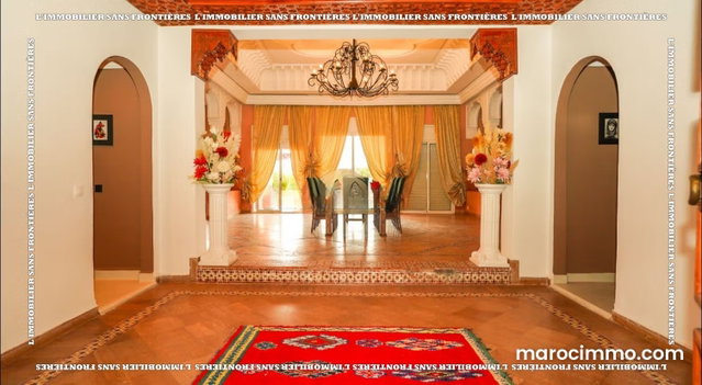 Villa meublée à louer à Route de Fès, Marrakech — 2 piscines privées — 2 hectares — 3