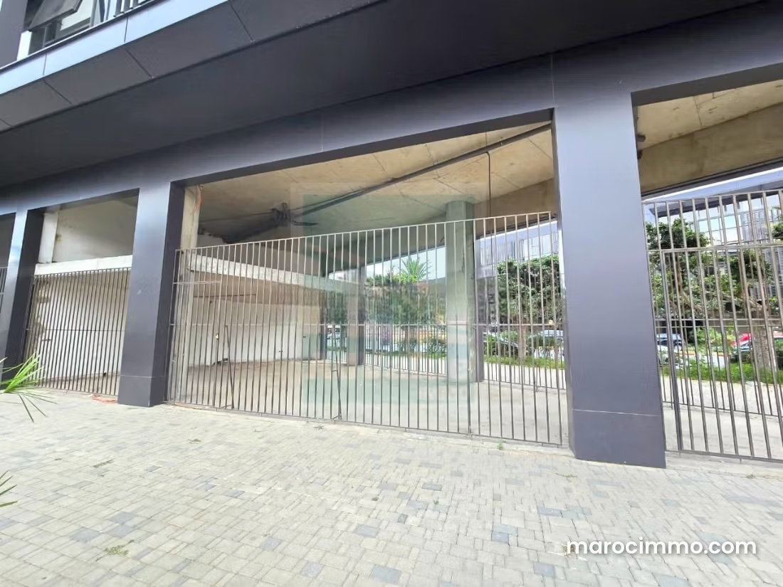 Local commercial 175 m² angle Riviera, Casablanca à louer — Casablanca