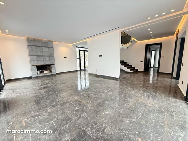 Cil / magnifique ville neuve 4 suite piscine — 2