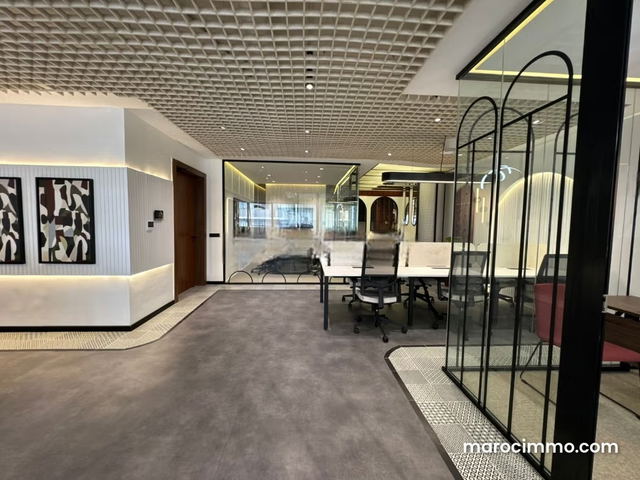 Bureau Neuf Meublé De 254 M² En Location Sur CFC — الدار البيضاء