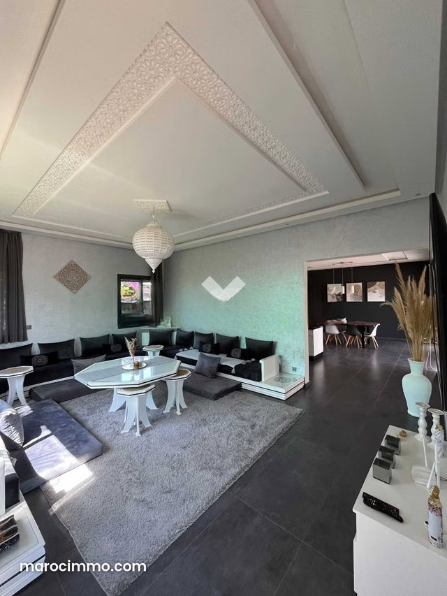 Villa à Vendre de 1003.0 m² à Marrakech, Route De Fes Atlas Amelkis — 3