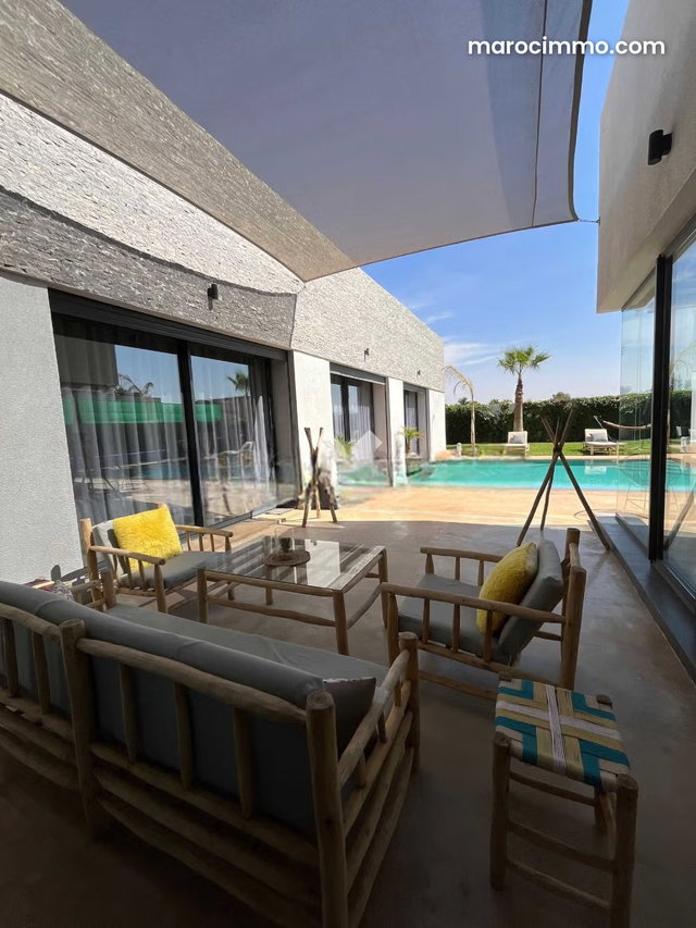 Villa à Vendre de 1003.0 m² à Marrakech, Route De Fes Atlas Amelkis — 4