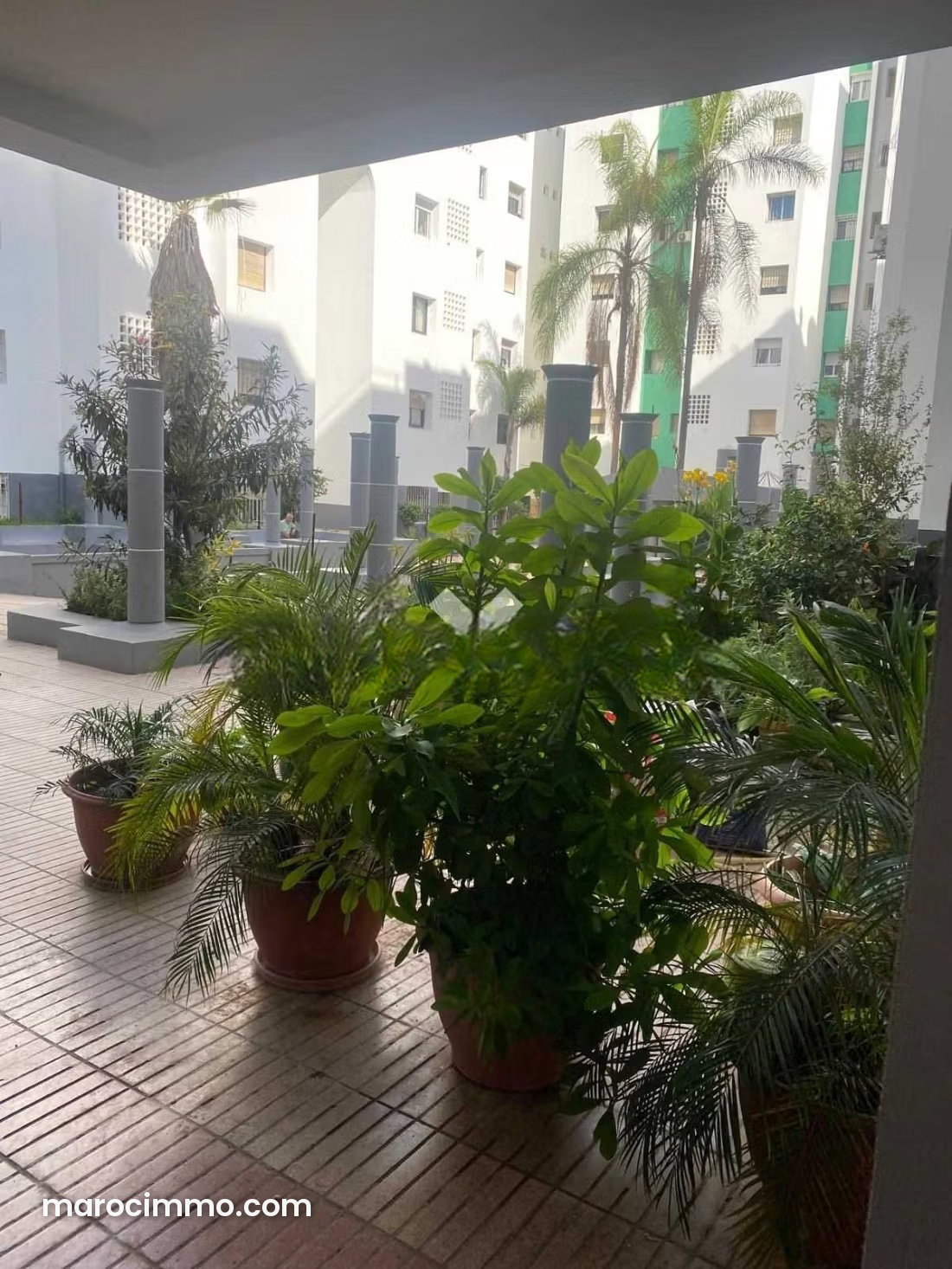 شقة بترّاس رحب للبيع بحي أكدال في الرباط — الرباط