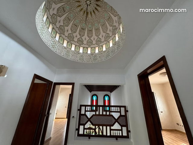 Renovated Villa for Professional Use — 4