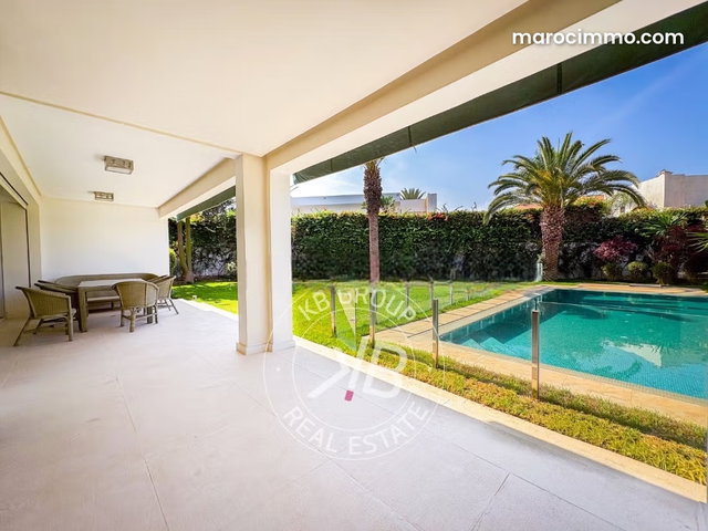 Villa de haut standing à vendre à souissi — 5
