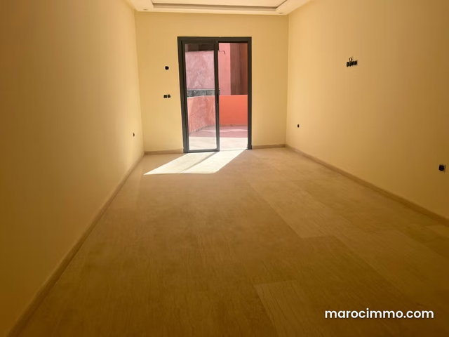Apartment for Sale in Hivernage. Total Surface 81 m². Terrace and Elevator — 3