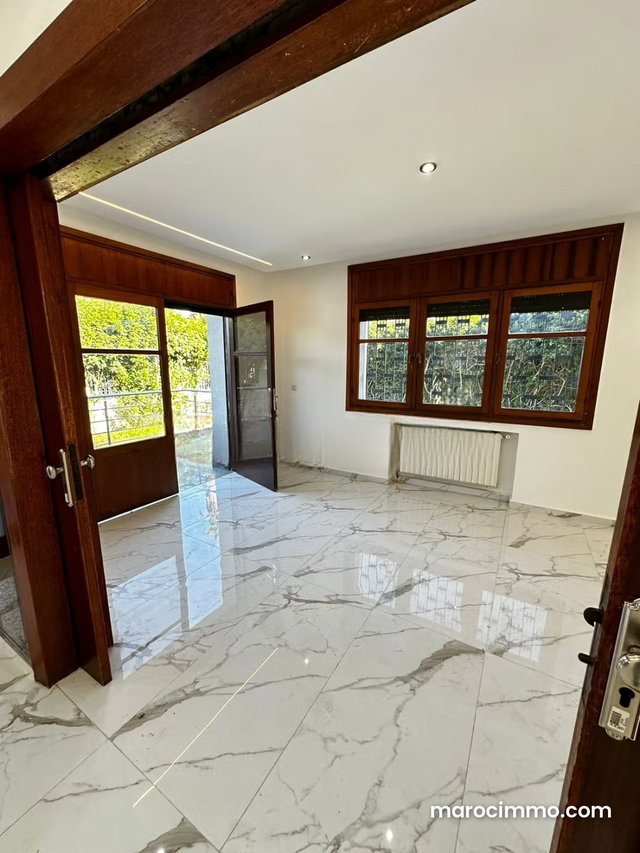 Villa à louer — 4