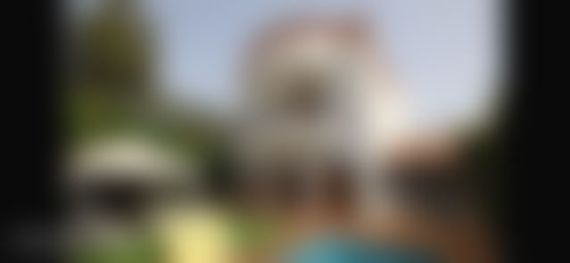 فيلا فاخرة مع مسبح وحديقة للكراء بحي بولو في الدار البيضاء — الدار البيضاء
