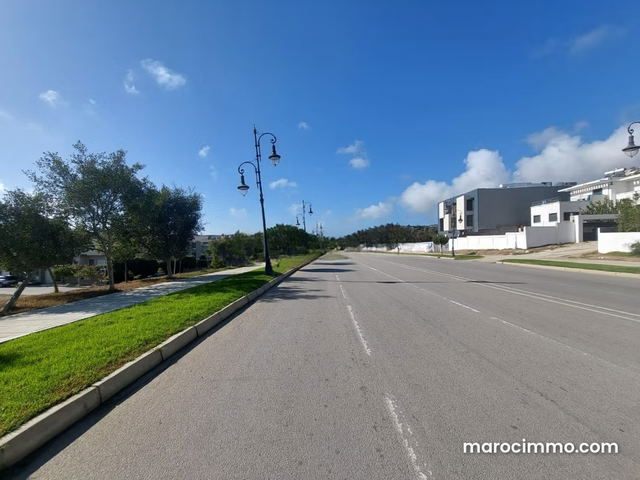Beau Terrain 5000m2 Zone Villas à Cap Spartel — Tanger