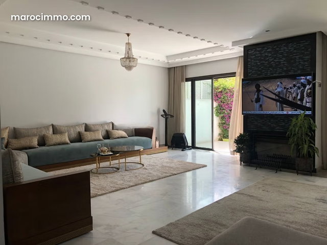 Superbe villa à louer à Ville Verte. Surface totale 420 m² — 3