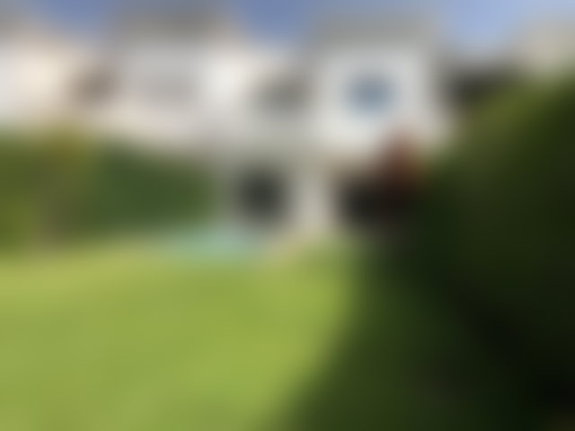 فيلا مشرقة مع مسبح وحديقة للإيجار بالمدينة الخضراء بوسكورة — 2