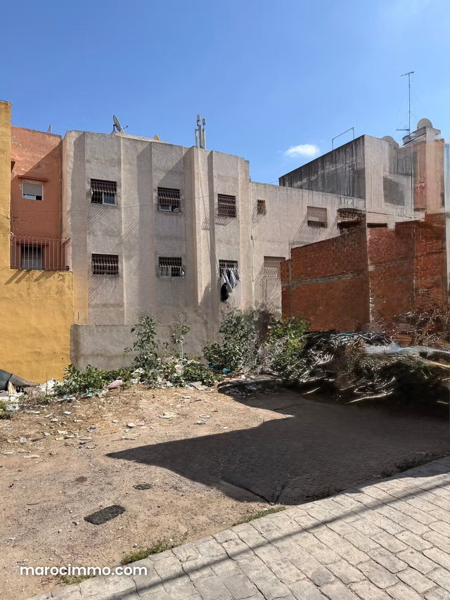 A post of land suitable for building a house — 3