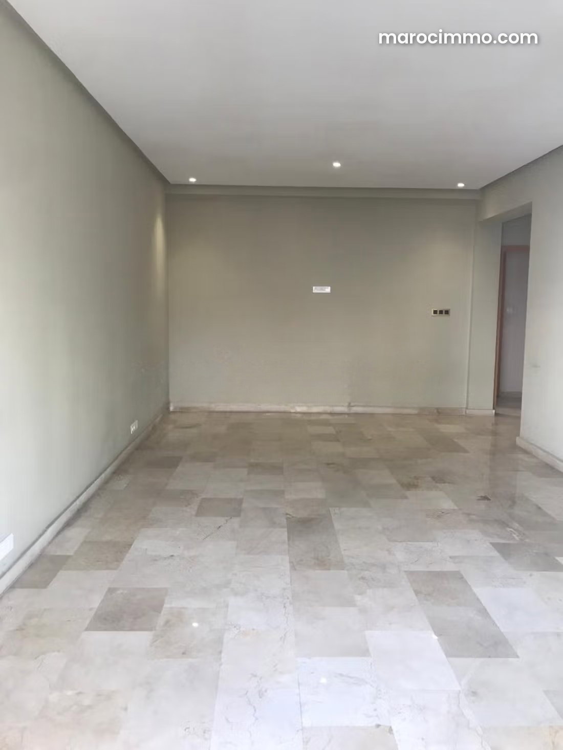 85 m² Office for Rent in Casablanca's Golden Triangle — Casablanca