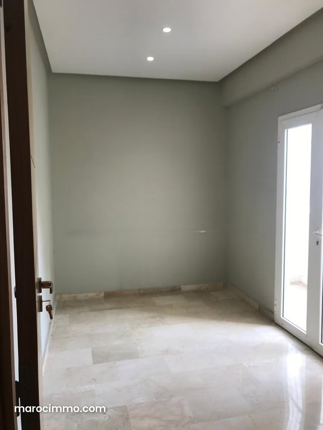Bureau de 85m sur bd zerktouni — 4