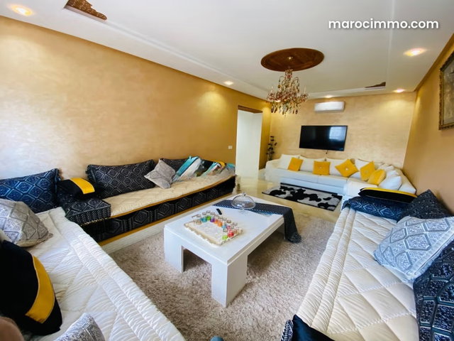 Superbe appartement à vendre à De La Plage. 3 chambres. Bien meublé — 3