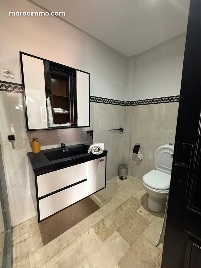 Appartement en location à Guéliz. Surface totale 130 m². Bien meublé — 3