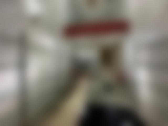 محل تجاري بواجهة لافتة للكراء بدرب عمر الدار البيضاء — 5