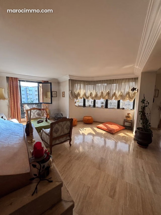 A vendre grand appartement sur bd el massira — 4