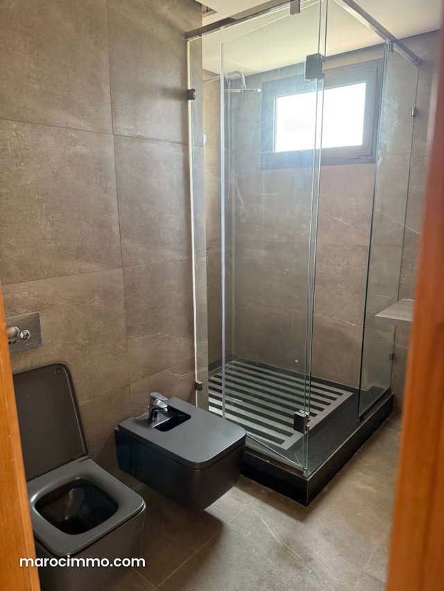 Top 2-bedroom apartment with AVCE TERRASSE at CFC — 4
